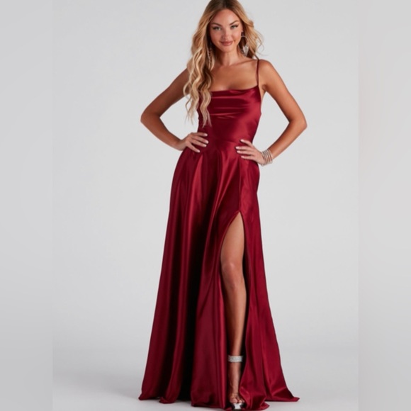Windsor Dresses & Skirts - Maroon Formal/Prom Dress